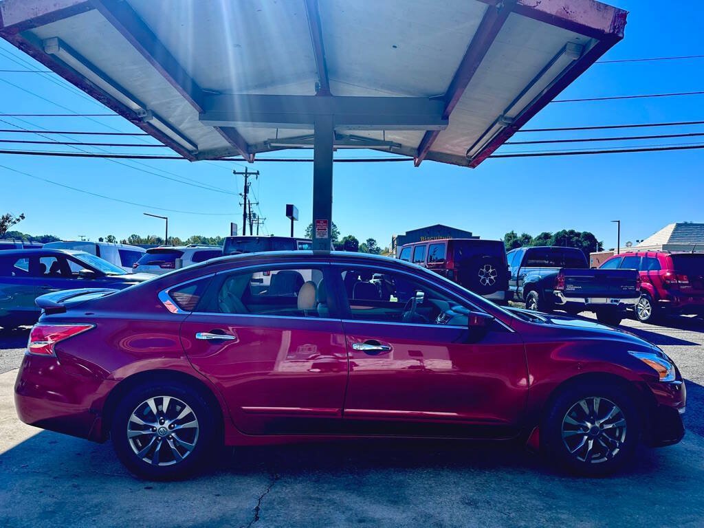 Used 2015 Nissan Altima 2.5 S w/ Special Edition Package FWD image 5