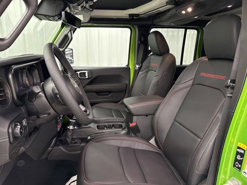 New 2025 Jeep Wrangler Unlimited Rubicon image 15