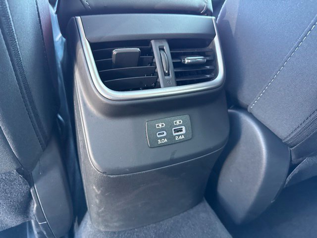 Used 2025 Subaru Outback Premium AWD/4WD image 32