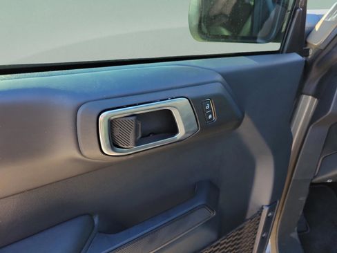 New 2025 Ford Bronco Outer Banks w/ Black Appearance Package image 5