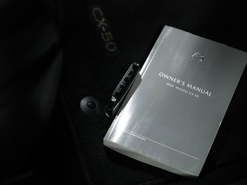 Used 2024 MAZDA CX-50 AWD 2.5 S w/ Preferred Package image 18