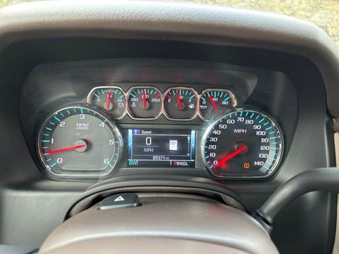 Used 2018 GMC Yukon SLT image 33