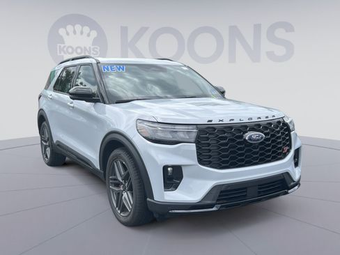 New 2026 Ford Explorer ST w/ Sun And Sound Package AWD/4WD image 2