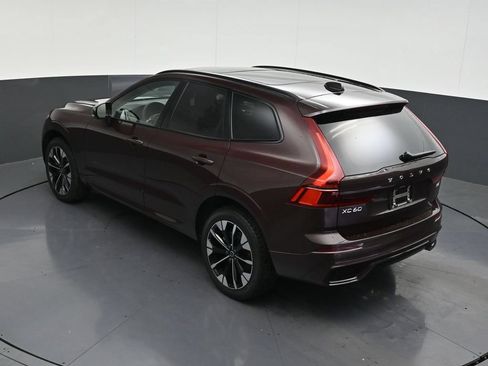 Used 2026 Volvo XC60 B5 Plus AWD/4WD image 17