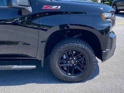 Used 2022 Chevrolet Silverado 1500 LT Trail Boss w/ Bed Protection Package AWD/4WD image 9