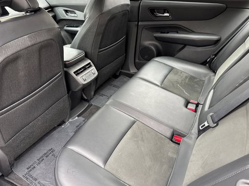 Used 2024 Nissan Ariya FWD image 13