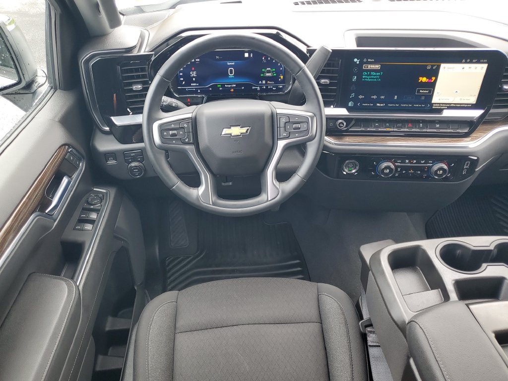 Used 2023 Chevrolet Silverado 1500 LT AWD/4WD image 25