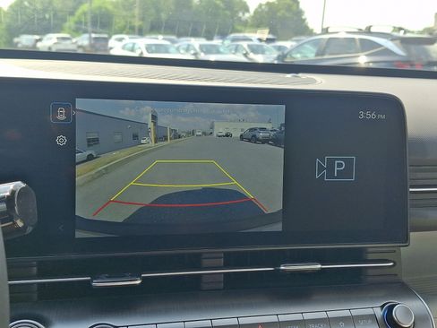 Certified 2024 Hyundai Kona SEL AWD/4WD image 17