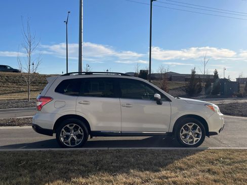 Used 2016 Subaru Forester 2.5i Touring w/ Eyesight & Navigation System image 12