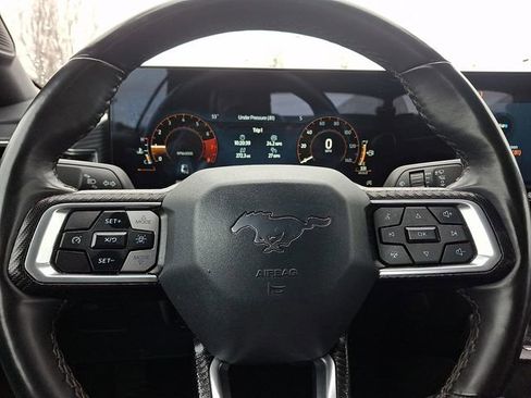 Used 2025 Ford Mustang Premium RWD image 18