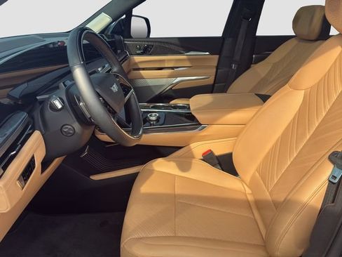 Used 2025 Cadillac Escalade IQ Sport 2 w/ LPO, ONYX Package AWD/4WD image 35