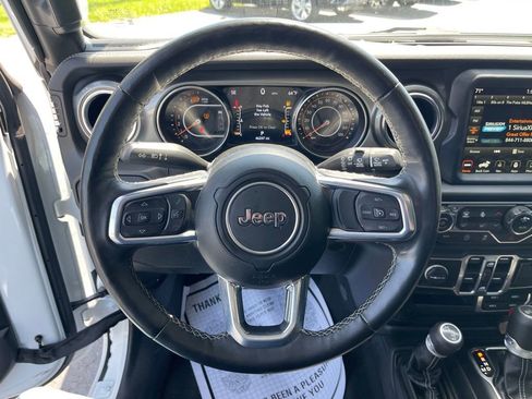 Used 2023 Jeep Wrangler Unlimited Sahara w/ Cold Weather Group AWD/4WD image 15