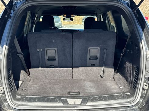 Used 2024 Dodge Durango SXT w/ 3rd Row Seating Group image 17