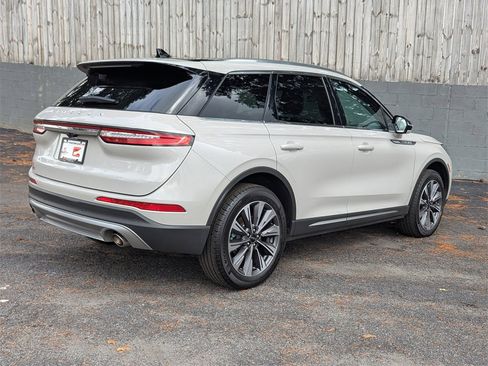 Used 2022 Lincoln Corsair Reserve w/ Elements Package image 4