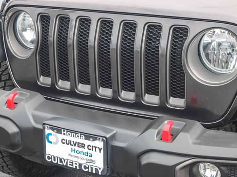 Used 2023 Jeep Wrangler Unlimited Rubicon AWD/4WD image 6