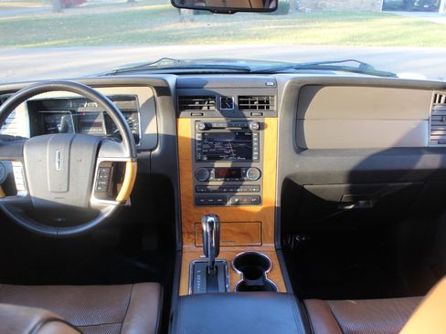 Used 2014 Lincoln Navigator 2WD w/ Equipment Group 101A image 29