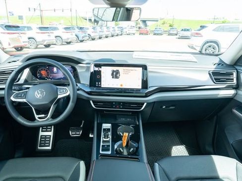 New 2026 Volkswagen Atlas Peak Edition AWD/4WD image 32