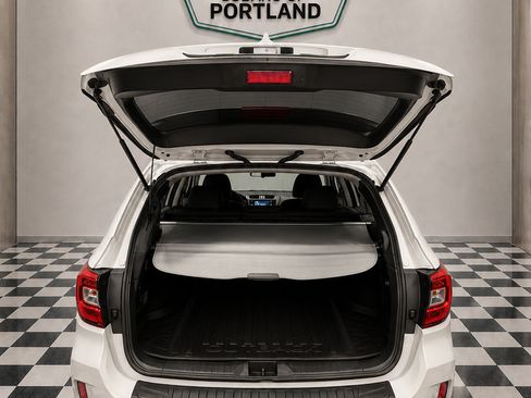 Used 2016 Subaru Outback 2.5i Premium AWD/4WD image 5