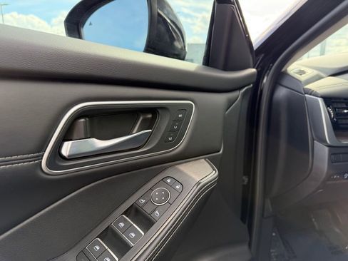 Used 2024 Nissan Rogue Platinum image 14