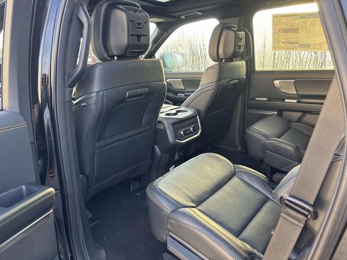 New 2026 Ford Expedition Tremor image 27