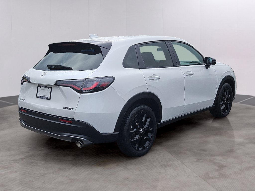 Used 2025 Honda HR-V Sport image 4