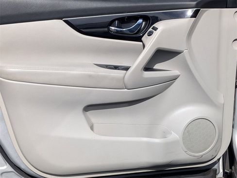 Used 2018 Nissan Rogue Sport SL image 14