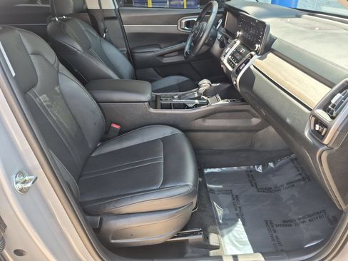 Used 2022 Kia Sorento S w/ Panoramic Sunroof Package AWD/4WD image 32