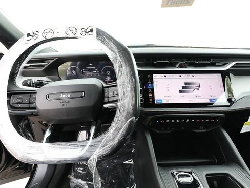 New 2026 Jeep Cherokee Limited AWD/4WD image 11