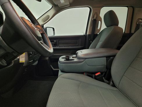 Used 2014 RAM 1500 Express RWD image 17