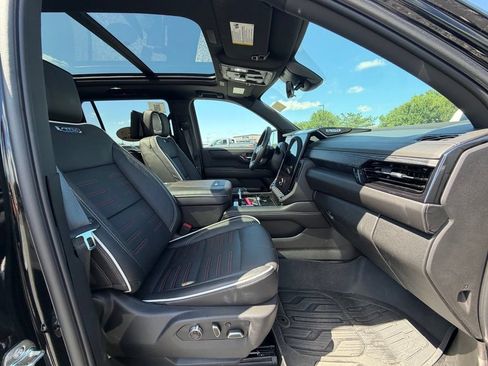Used 2025 GMC Yukon XL AT4 Ultimate w/ LPO, AT4 Appearance Package AWD/4WD image 13