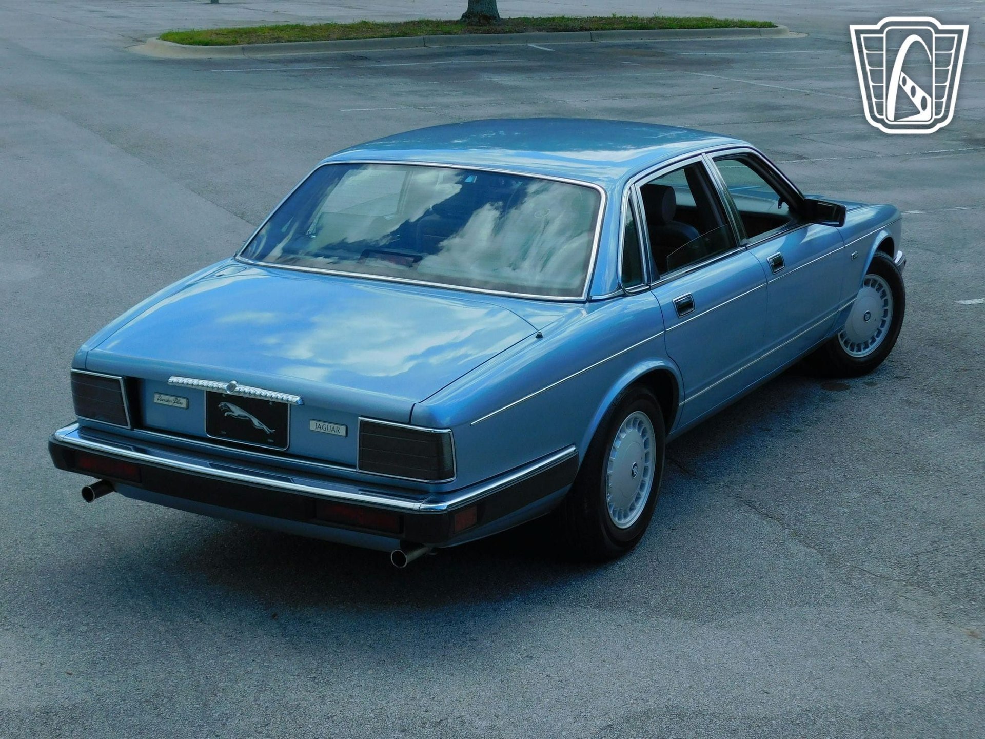 Used 1991 Jaguar XJ Vanden Plas RWD image 15