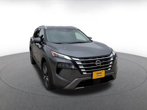Used 2026 Nissan Rogue SL AWD/4WD image 3