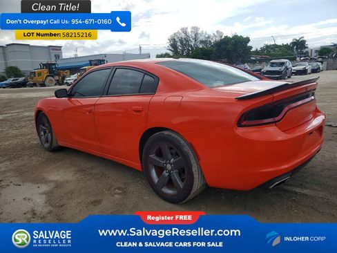 Used 2019 Dodge Charger SXT w/ Plus Group RWD image 3