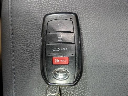 Used 2025 Toyota Camry XSE FWD image 30