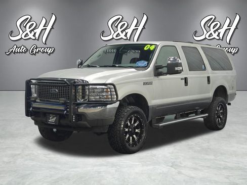 Used 2004 Ford Excursion XLT image 13