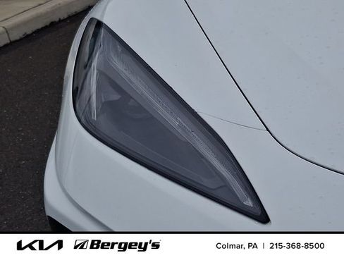 Used 2023 Chevrolet Corvette Stingray Premium Conv w/ Z51 Performance Package RWD image 10