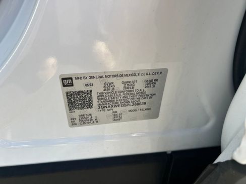 Used 2023 Chevrolet Equinox RS w/ RS Leather Package image 27