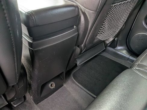 Used 2012 Chevrolet Captiva Sport LT w/ Convenience Package FWD image 34