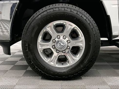 Used 2024 RAM 2500 Big Horn AWD/4WD image 10