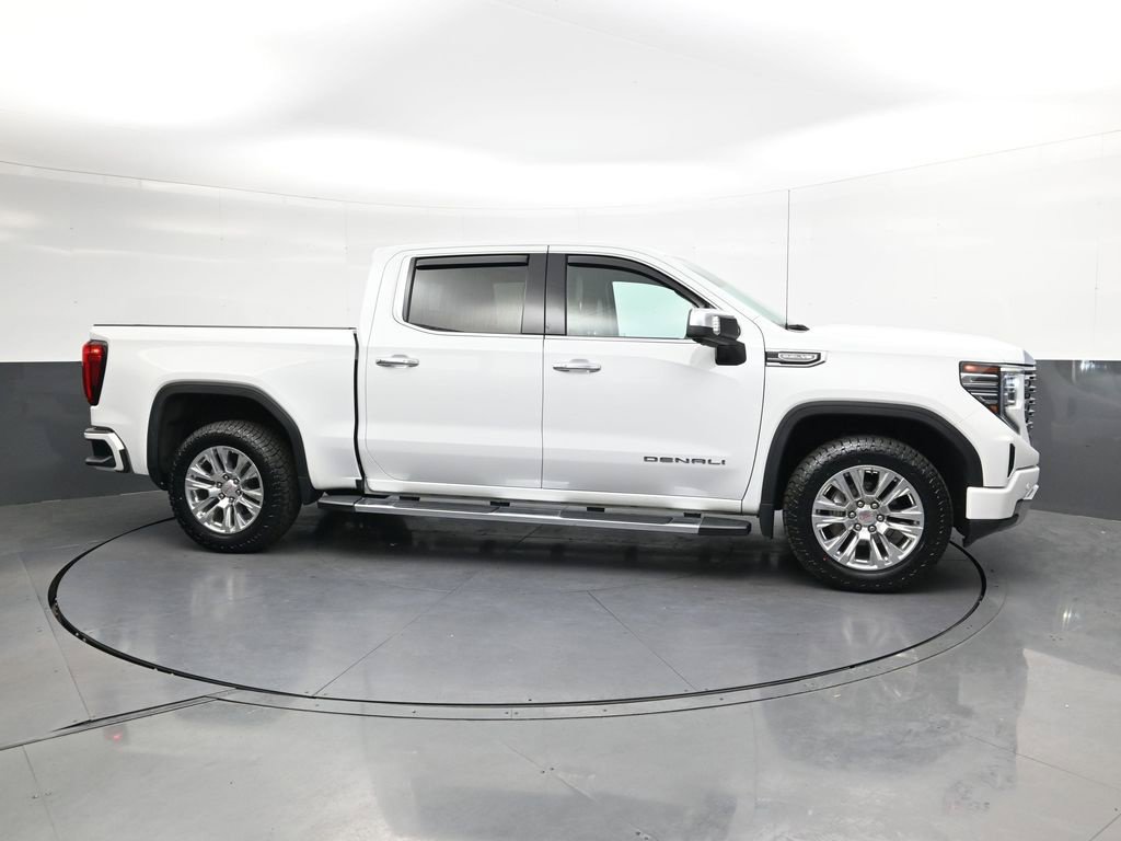 Used 2023 GMC Sierra 1500 Denali AWD/4WD image 4