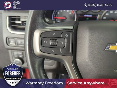 Used 2021 Chevrolet Suburban LT AWD/4WD image 21
