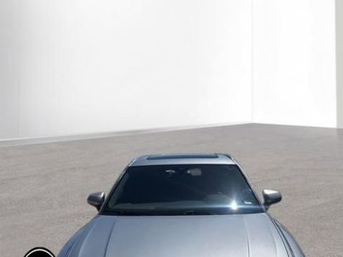 Used 2020 Audi Q3 2.0T Premium Plus AWD/4WD image 2