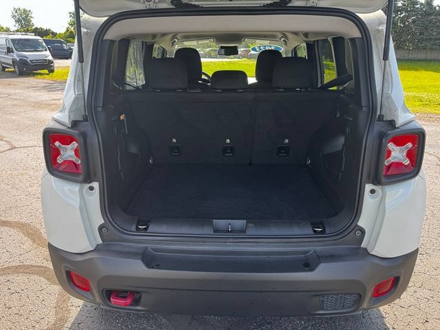 Certified 2023 Jeep Renegade Trailhawk AWD/4WD image 17