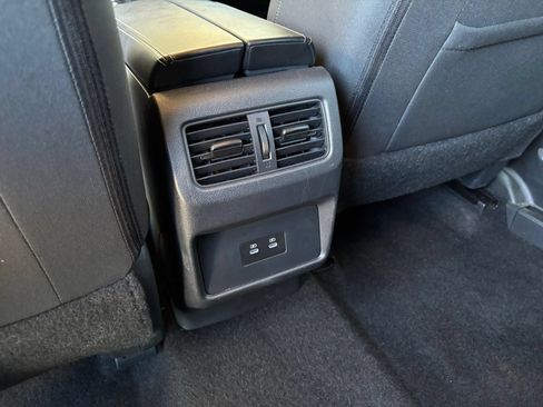 Used 2025 Nissan Rogue SV FWD image 24