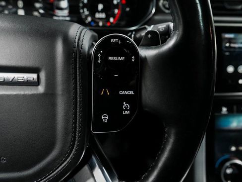 Used 2020 Land Rover Range Rover HSE image 24