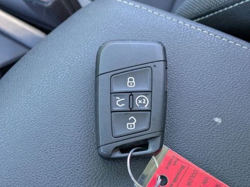 Used 2024 Volkswagen Taos SE FWD image 34