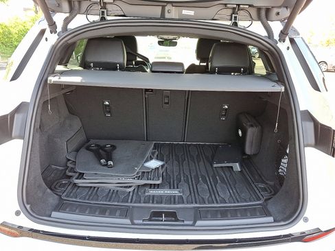 Certified 2025 Land Rover Range Rover Evoque S image 25