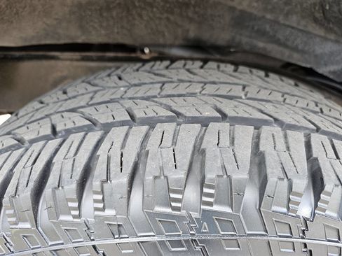Used 2005 Nissan Xterra Off-Road AWD/4WD image 42