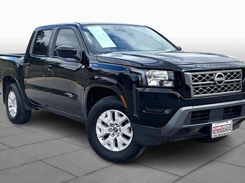 Certified 2022 Nissan Frontier SV w/ Technology Package image 2