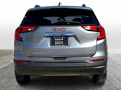 Used 2021 GMC Terrain SLE w/ Driver Convenience Package image 4